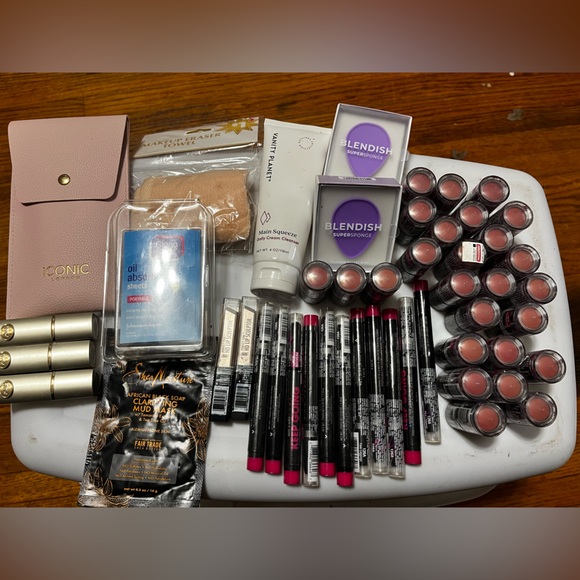 All new makeup lot get all shown - lipstick eyeshadow brushes blenders
